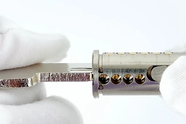 euro lock cylinder and key