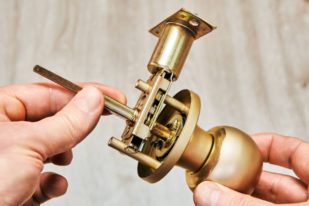 Mechanical door lock