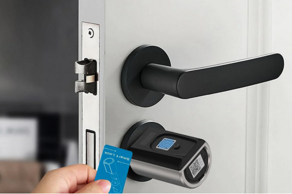 RFID contactless hotel door lock system common choice in 2026