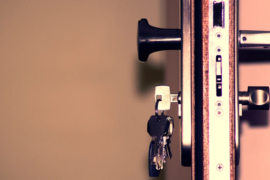 Keyed alike locks used in offices and small business buildings